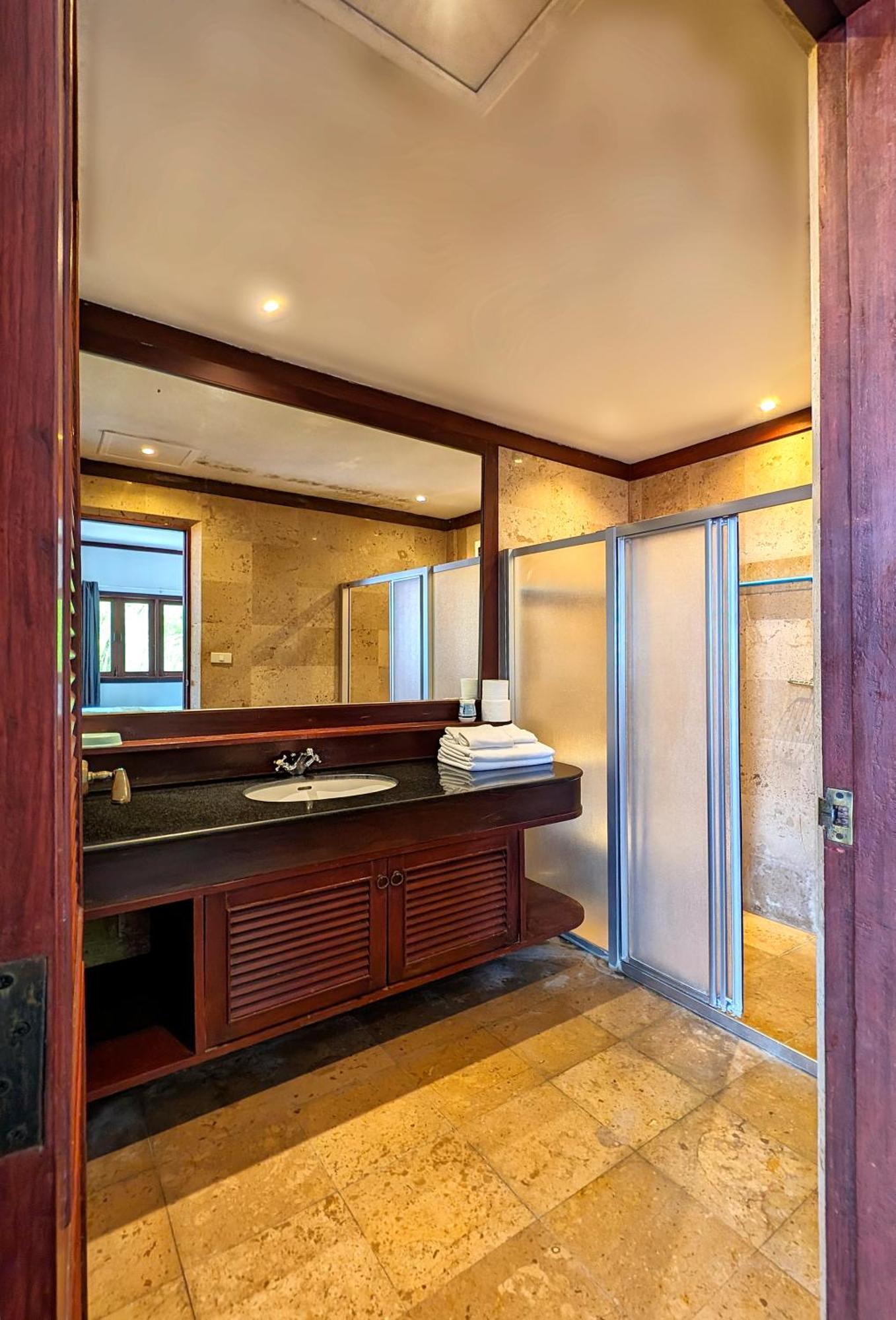 Nakawanna Villa Phuket Esterno foto