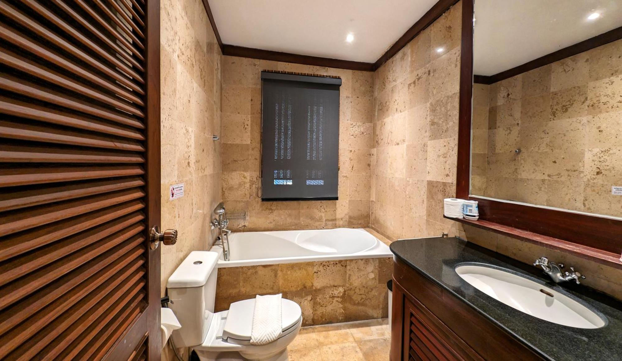 Nakawanna Villa Phuket Esterno foto